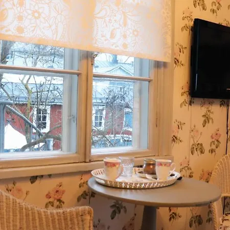 Helmen Budoaari Guest house