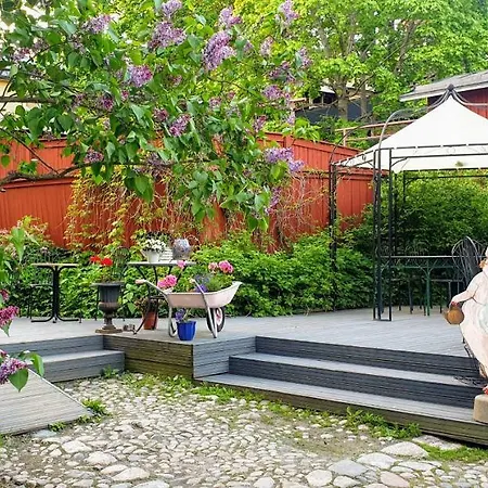 Guest house Helmen Budoaari