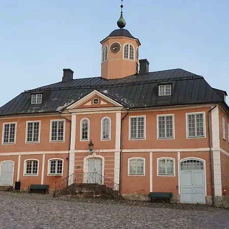 Helmen Budoaari